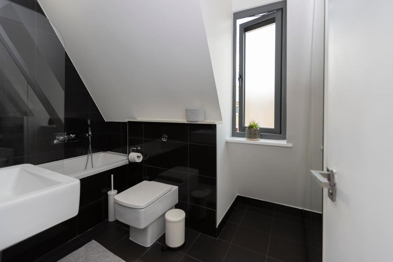 Stunning 3 Bedroom Penthouse With Terrace And Lift Londres Extérieur photo
