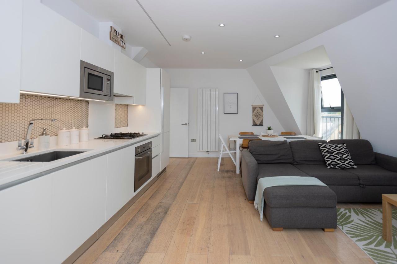 Stunning 3 Bedroom Penthouse With Terrace And Lift Londres Extérieur photo