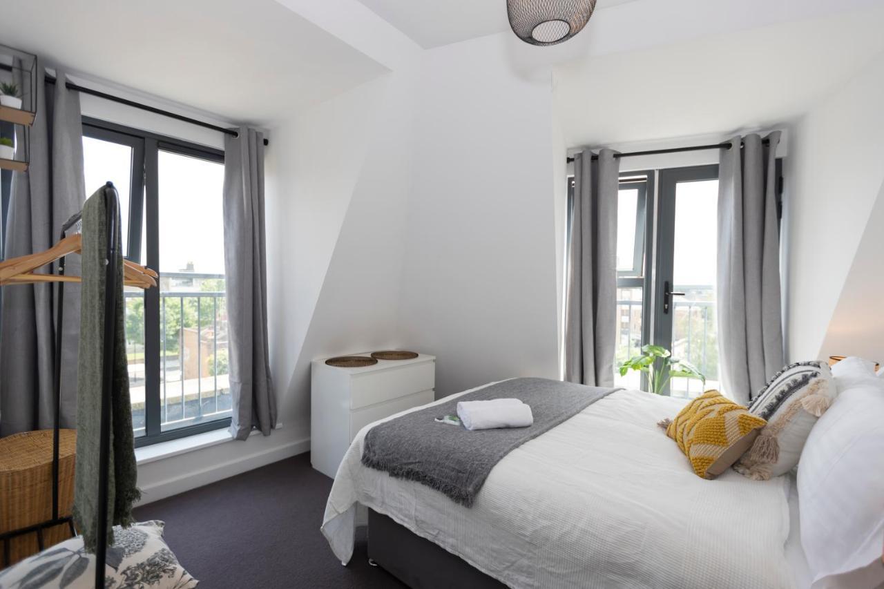 Stunning 3 Bedroom Penthouse With Terrace And Lift Londres Extérieur photo