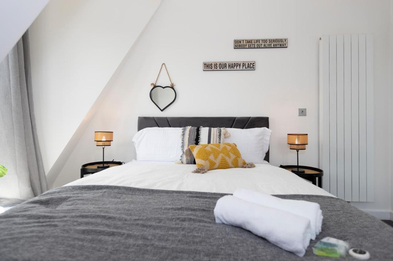 Stunning 3 Bedroom Penthouse With Terrace And Lift Londres Extérieur photo