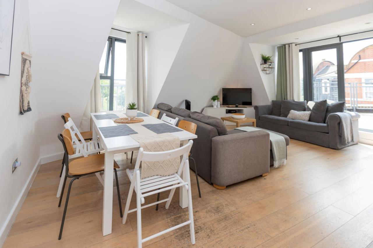 Stunning 3 Bedroom Penthouse With Terrace And Lift Londres Extérieur photo